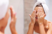 专家不建议冷热水交替洗脸有什么说法