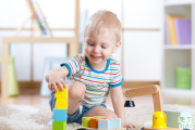 小孩玩积木能提高智商吗 孩子从小玩积木有好处么
