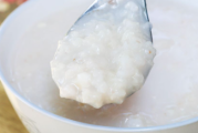 熬大米稀饭是冷水下还是热水下米