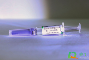 中国新冠疫苗首针将于1月15日接种是真的吗