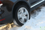 汽车防滑链伤轮胎吗 冬天用雪地胎还是防滑链