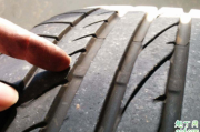 汽车轮胎有点损伤需要更换嘛 车胎有一点点裂纹需要换吗