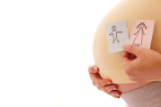 怀孕肚脐凸出就是男宝宝？这种传闻别再信了！