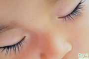 父母眼睫毛长会遗传吗 怎样让婴儿睫毛长得长
