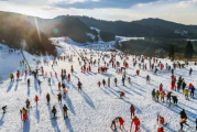 300万能建小型滑雪场吗