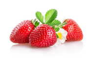 草莓用盐水泡可以去除农药吗