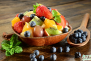 减肥期间一天吃多少蔬菜水果 减肥期间怎么吃蔬菜水果好